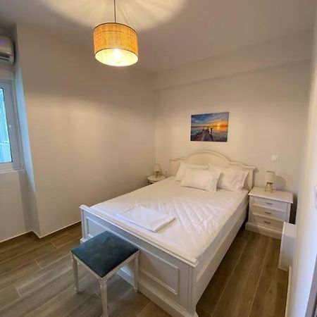 Sea Through Apartment Anavissos อานาวีซอส ภายนอก รูปภาพ